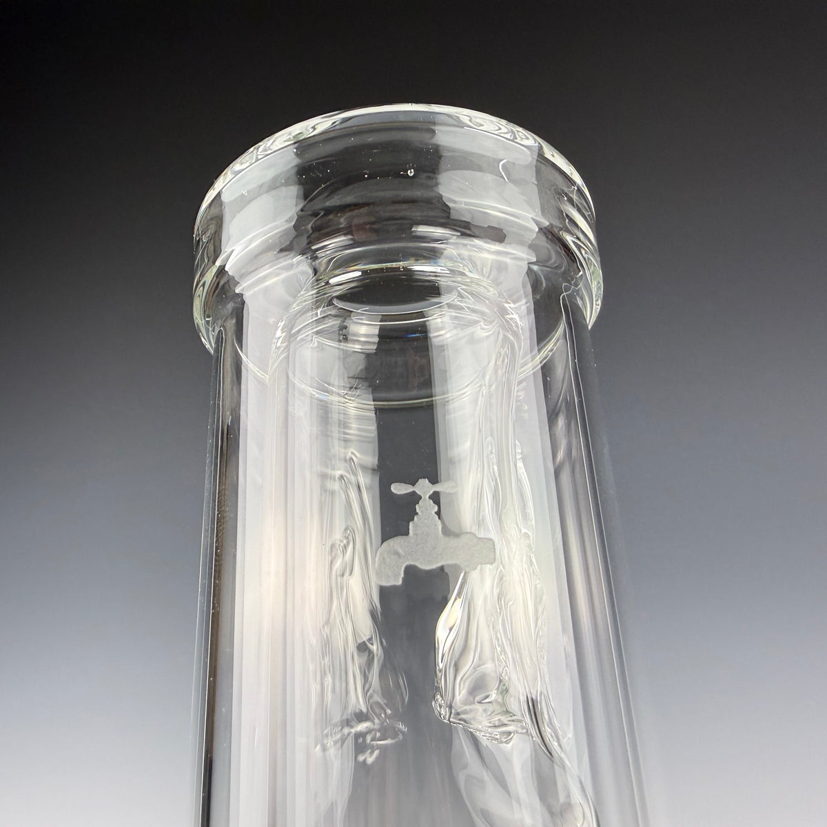 Short "Outside-In" (#560) "Standard Wall" Waterpipe by Hamm's Waterworks