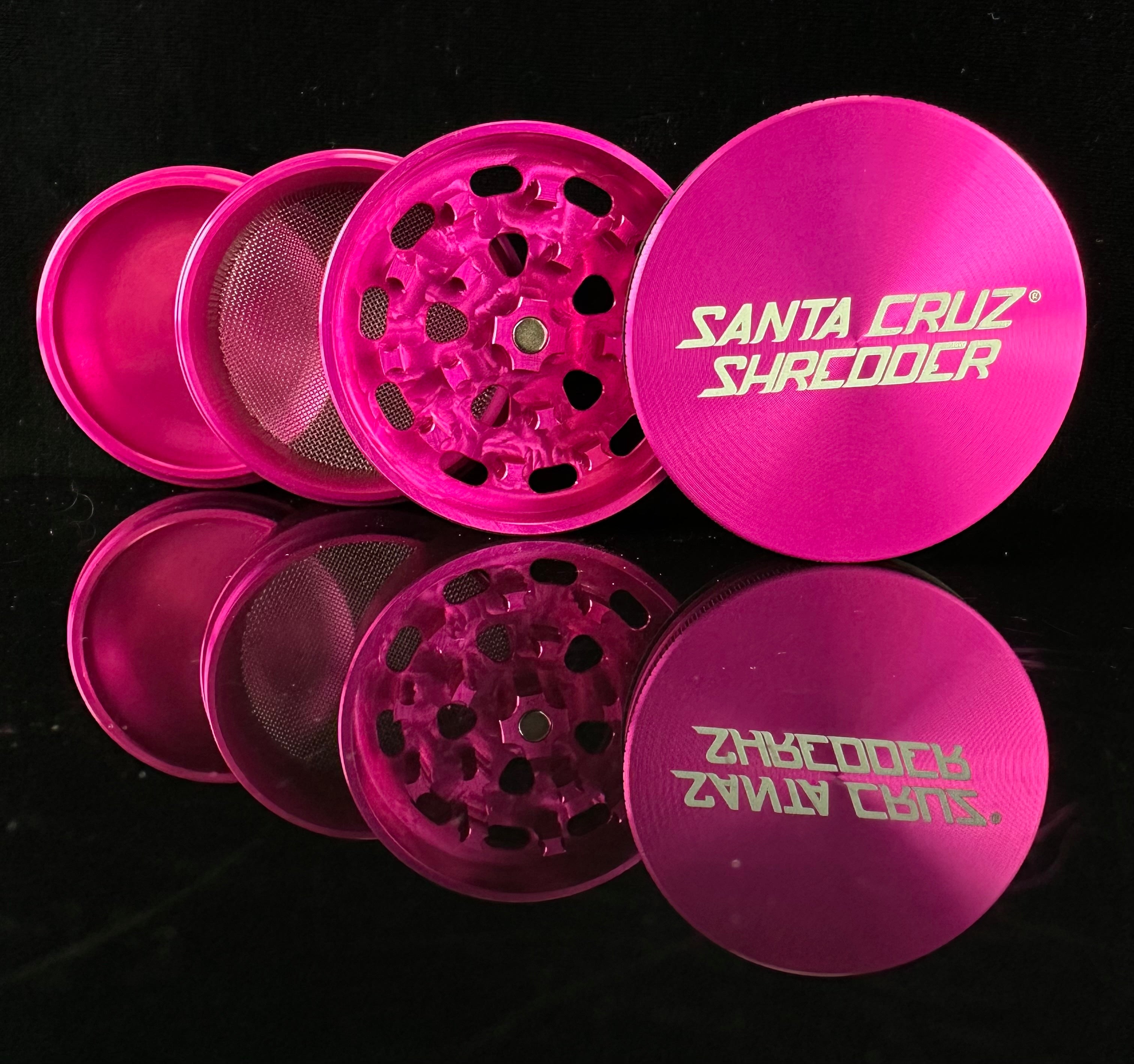 Medium 4-Piece Shredder by Santa Cruz Shredder