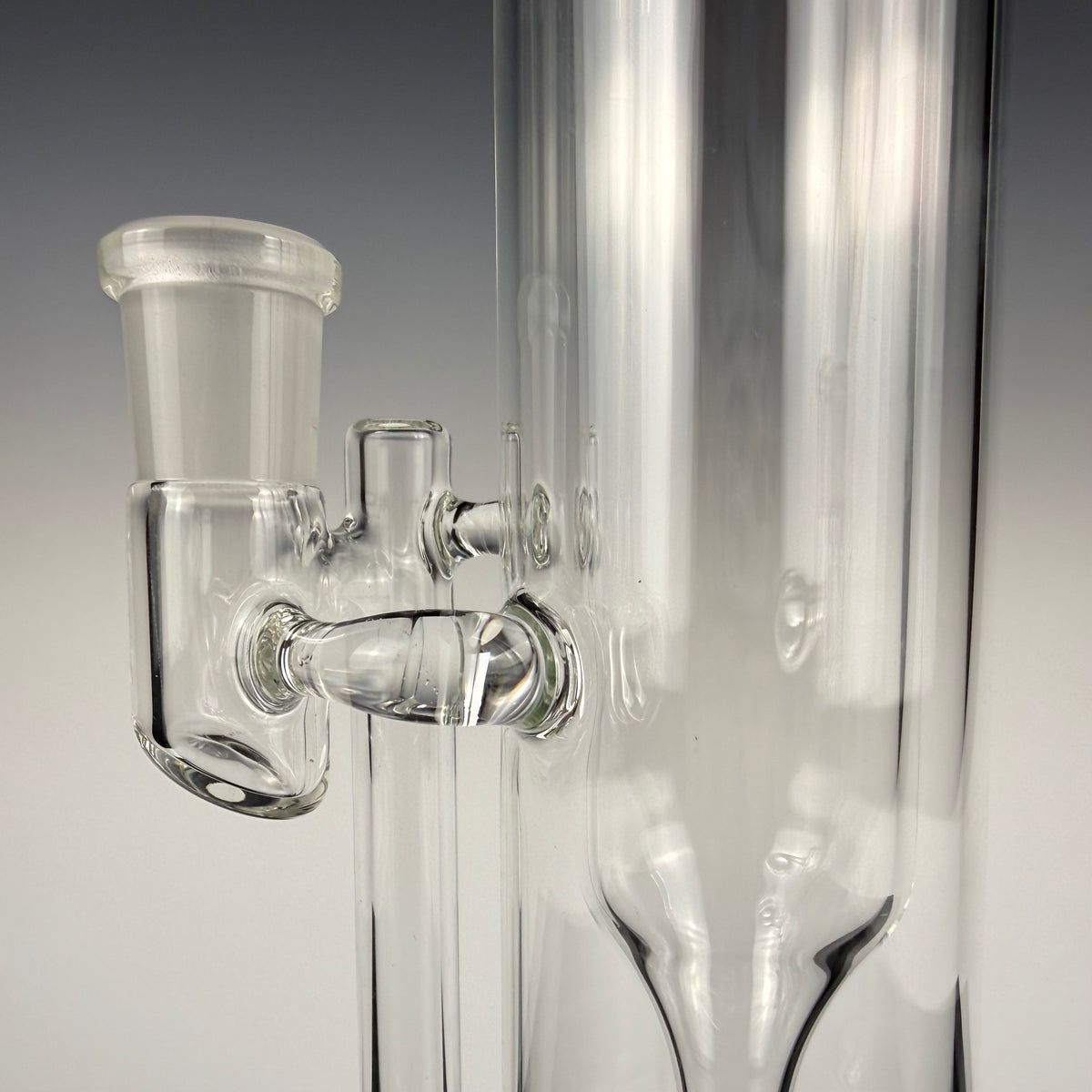 Short "Outside-In" (#563) "Standard Wall" Waterpipe by Hamm's Waterworks
