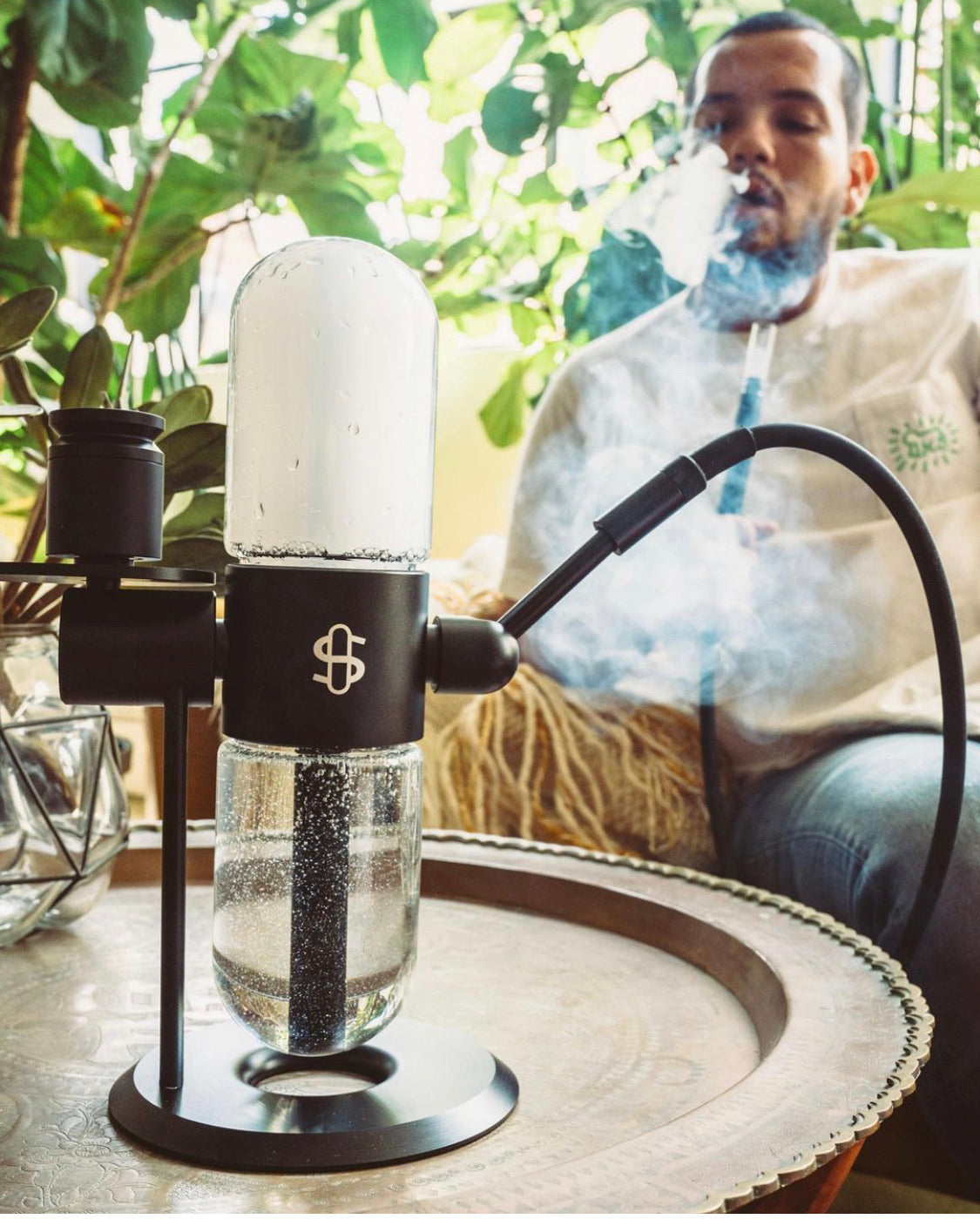 Stündenglass Gravity Hookah by Stundenglass