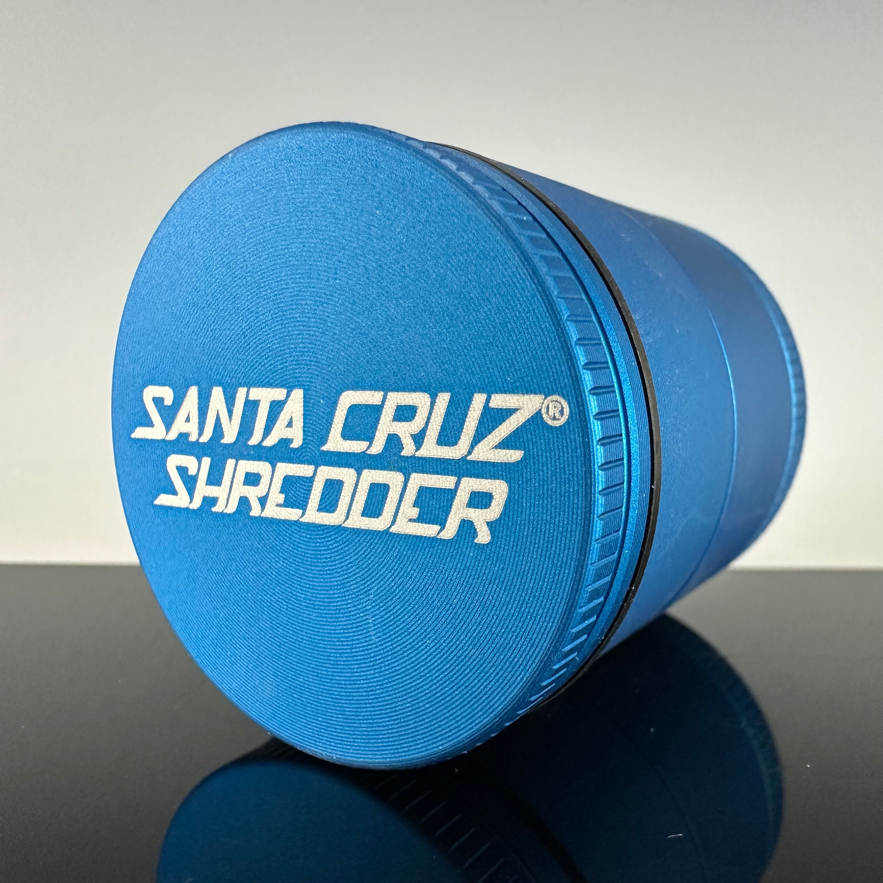 Small 4-Piece Shredder by Santa Cruz Shredder