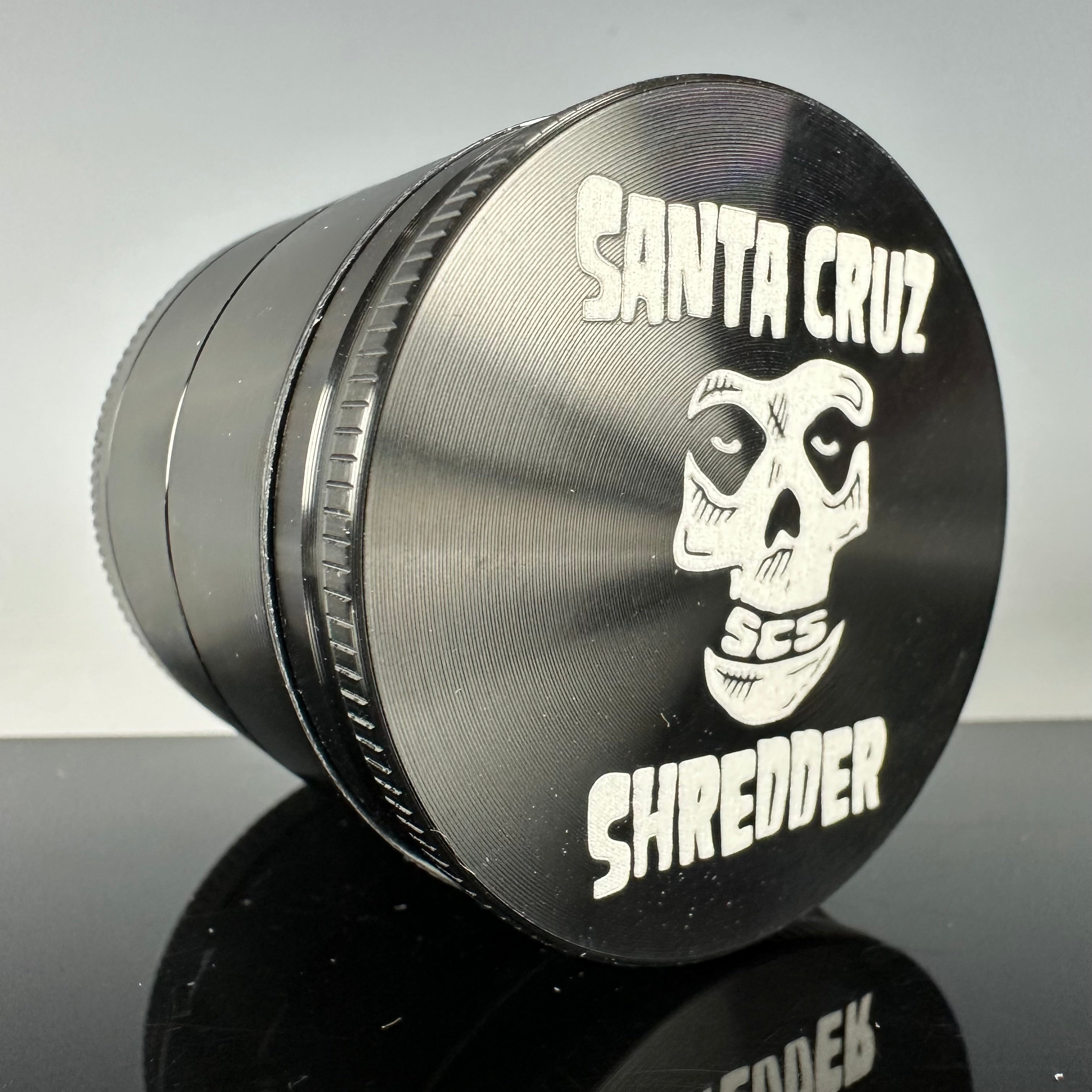 Medium 4-Piece Shredder by Santa Cruz Shredder