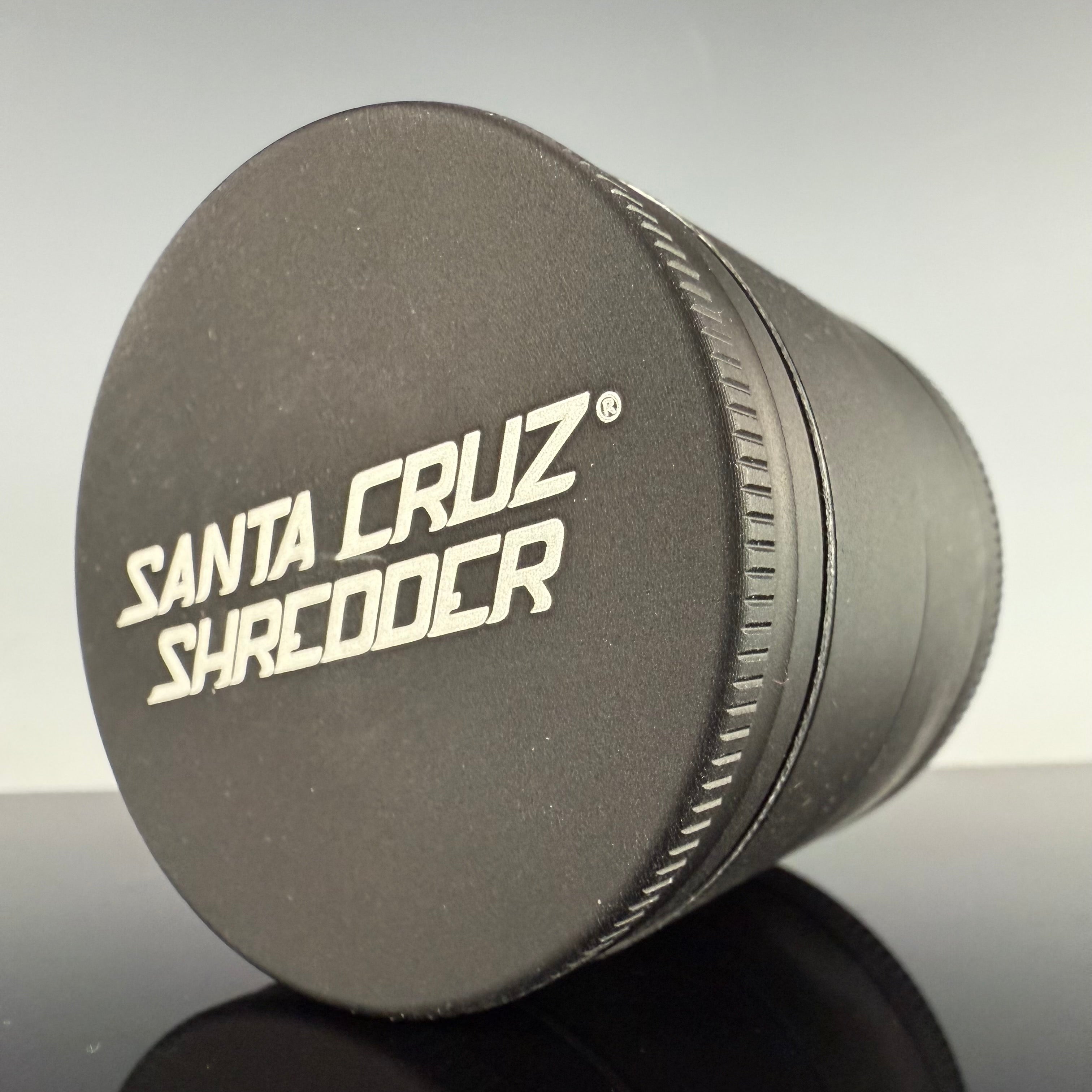 Medium 4-Piece Shredder by Santa Cruz Shredder