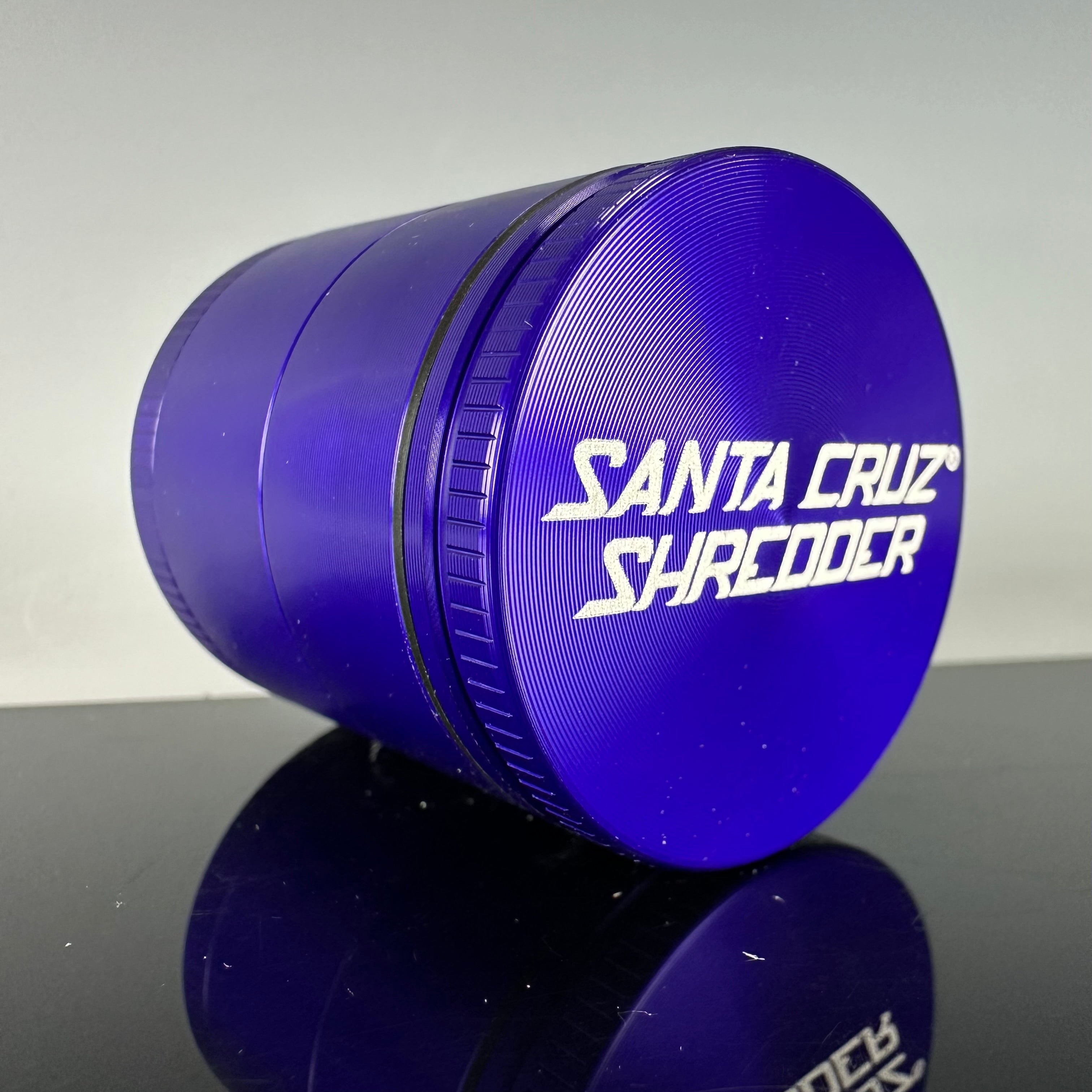 Small 4-Piece Shredder by Santa Cruz Shredder