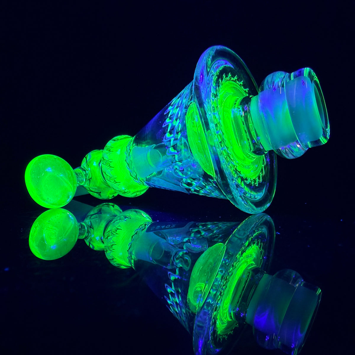 "Elements" UV Reactive Snap Trap w/ Female Fitting 19mm by Mobius Glass