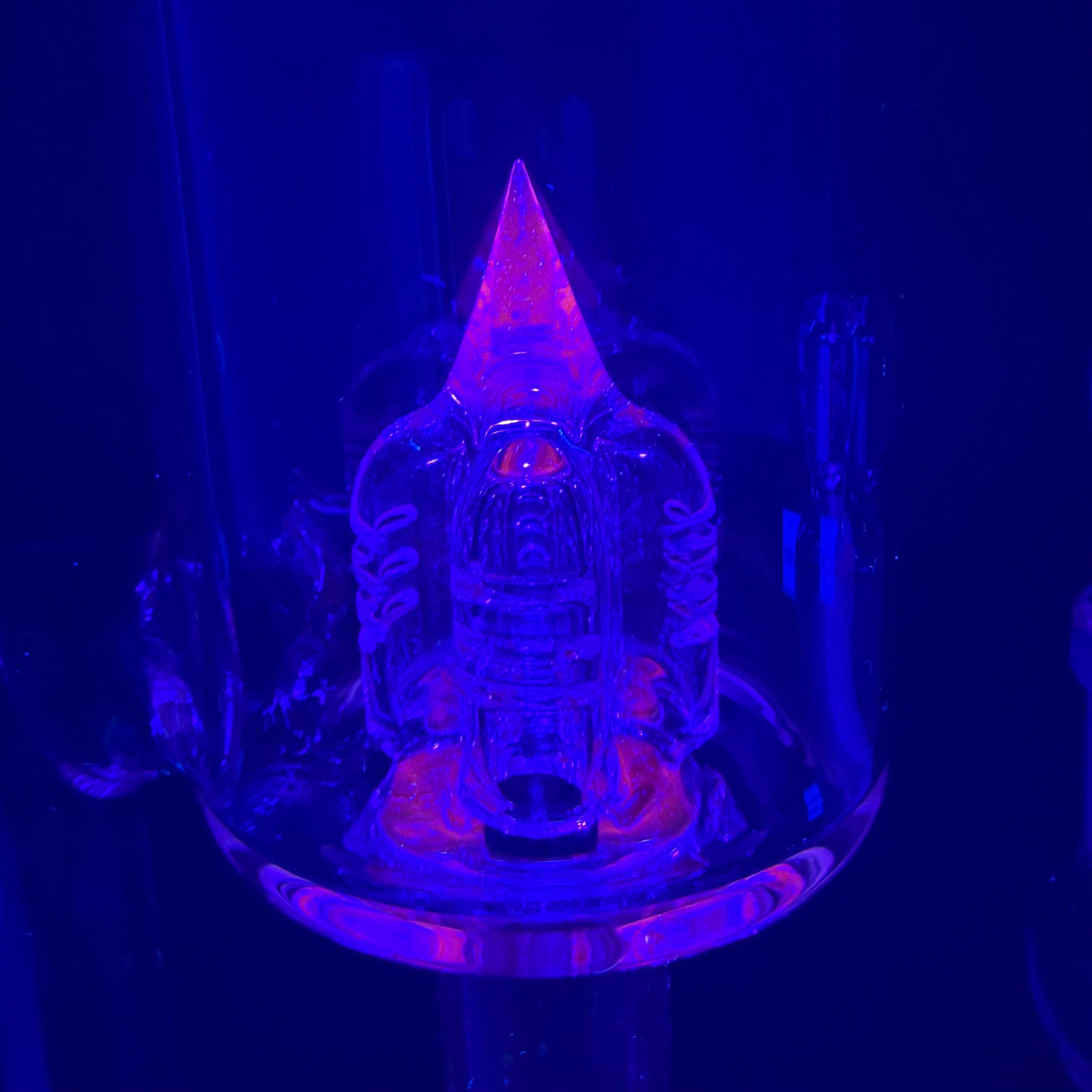 MA "Firewater UV" Full Size Hornet - Stemline 16mm 6 Cut UpGrid + Millie + Splash Guard by Sovereignty Glass