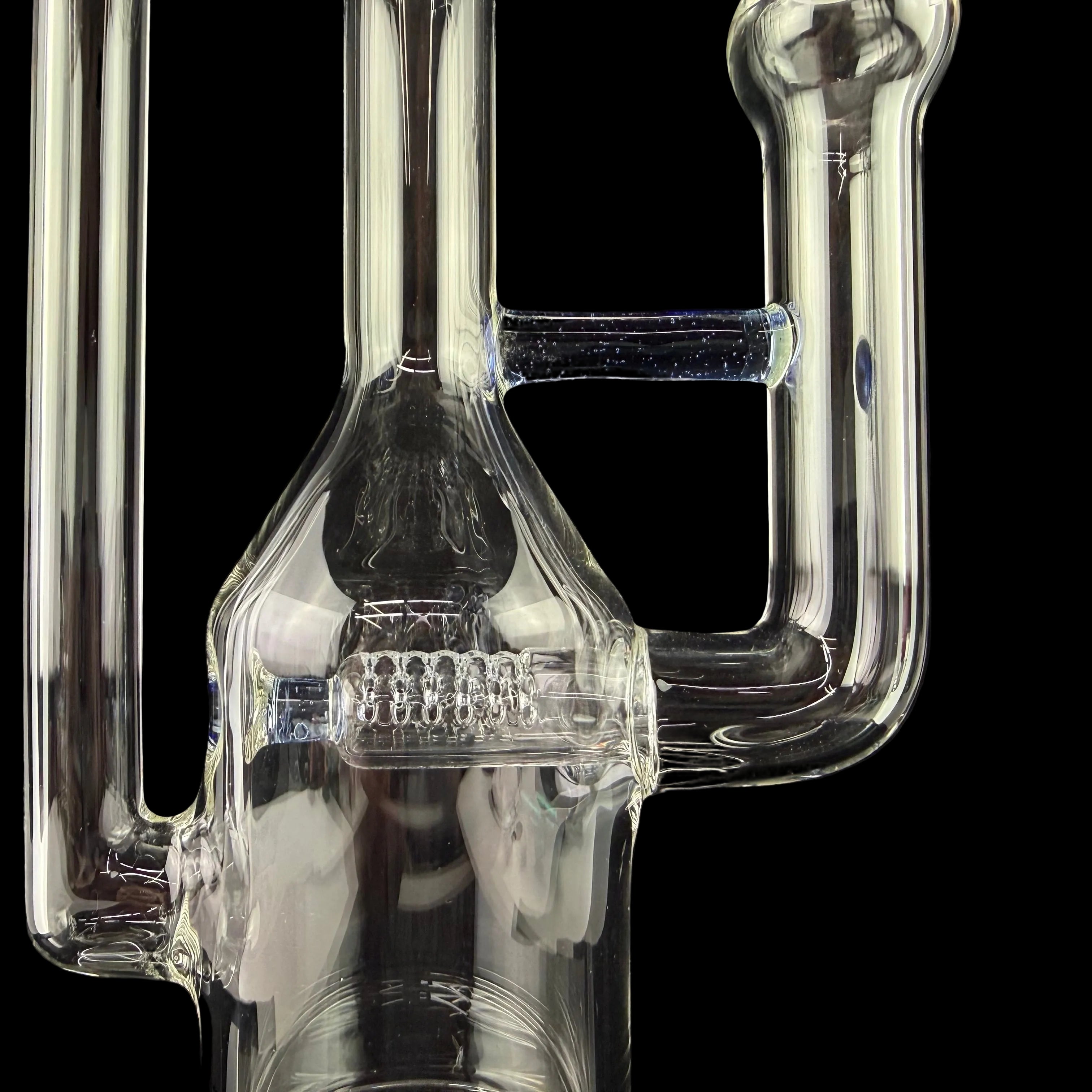 MA "Firewater UV" Full Size Hornet - Stemline 16mm 6 Cut UpGrid + Millie + Splash Guard by Sovereignty Glass
