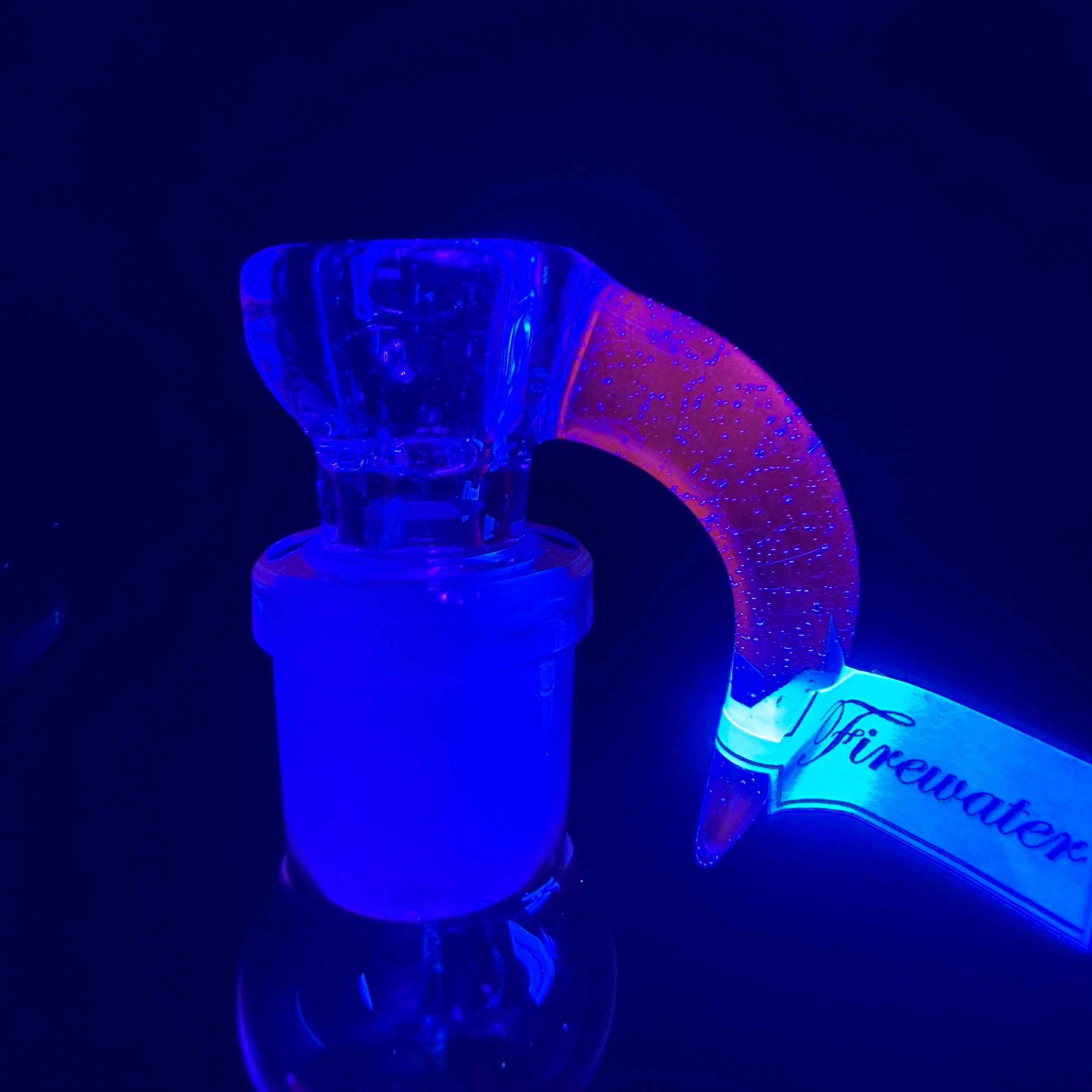 MA "Firewater UV" Full Size Hornet - Stemline 16mm 6 Cut UpGrid + Millie + Splash Guard by Sovereignty Glass