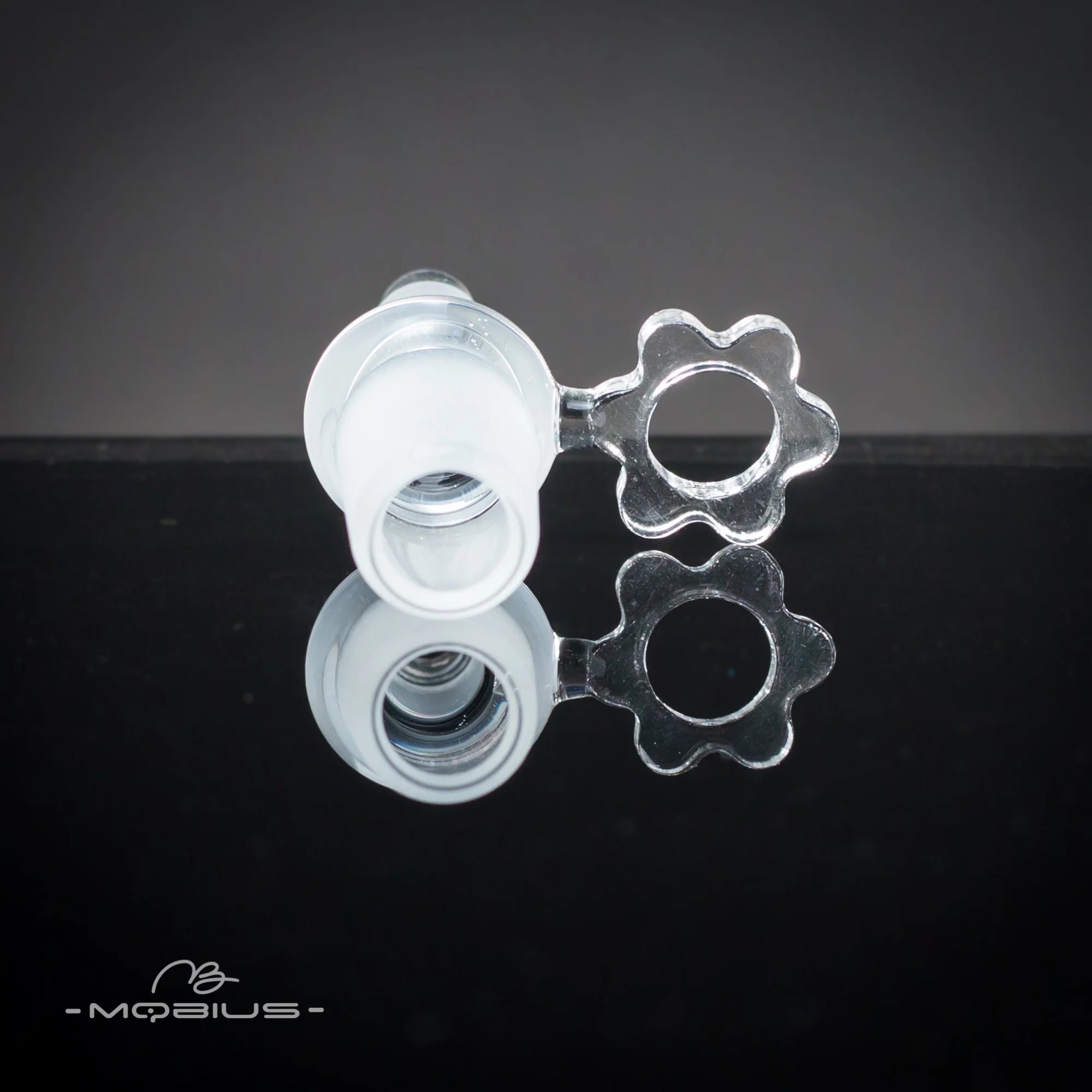 Replacement Snap Trap Adapter 18mm by Mobius Glass