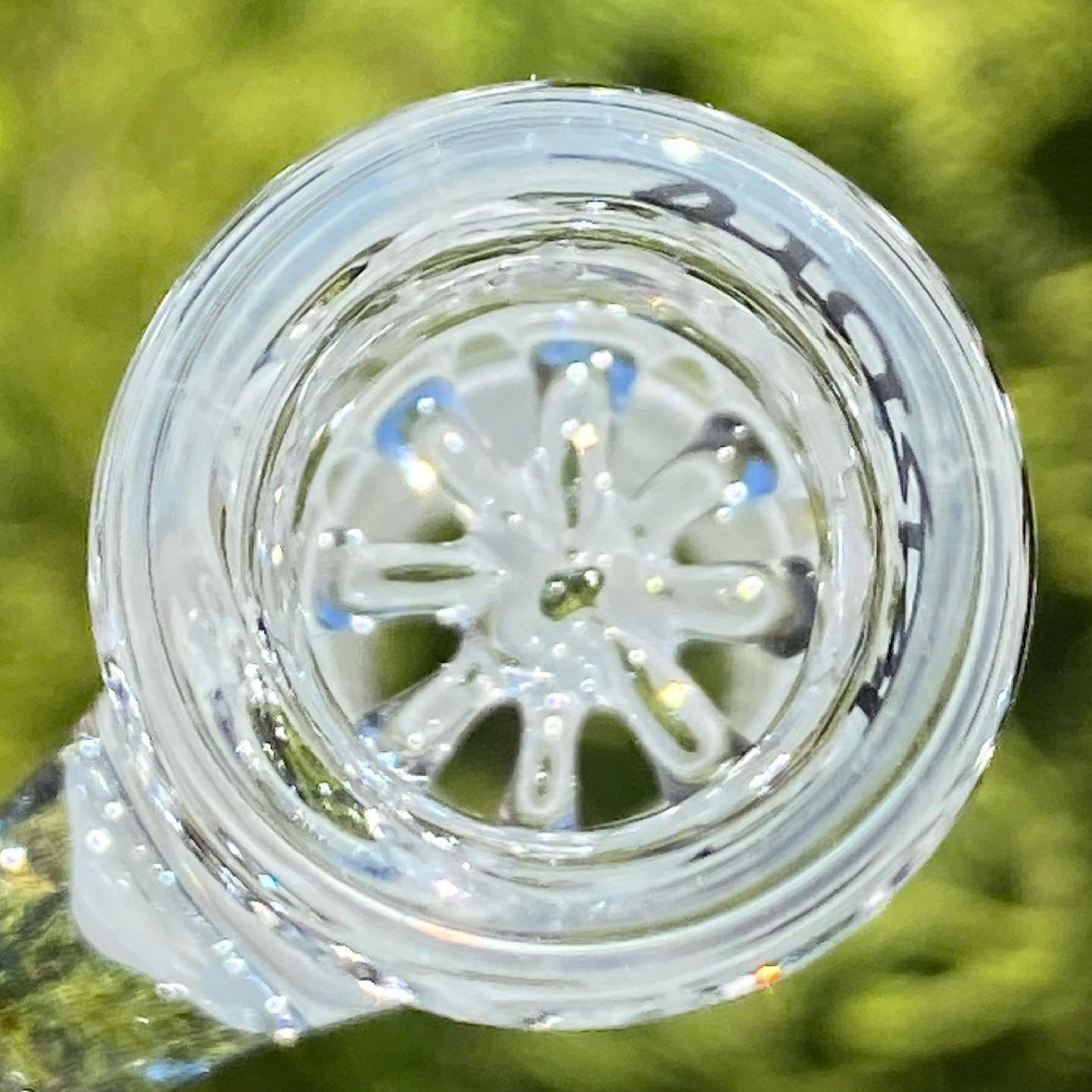 8 Hole Screen Slide by Leisure Glass
